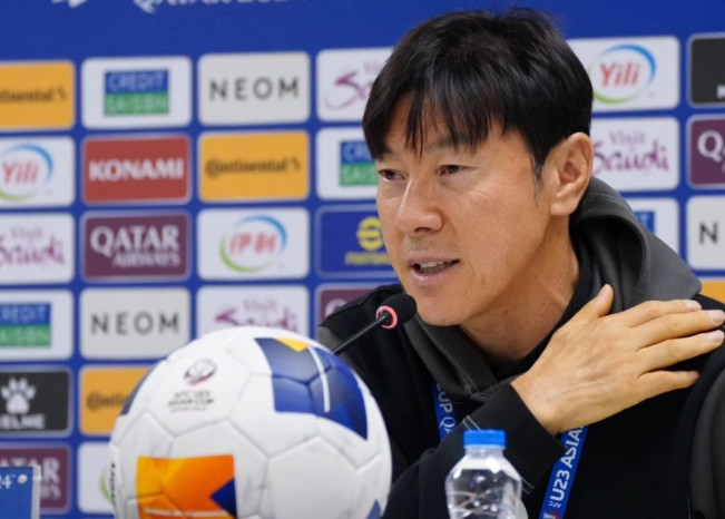 Video Shin Tae-yong Ogah Jabat Tangan Official Bahrain: Bete Berat!